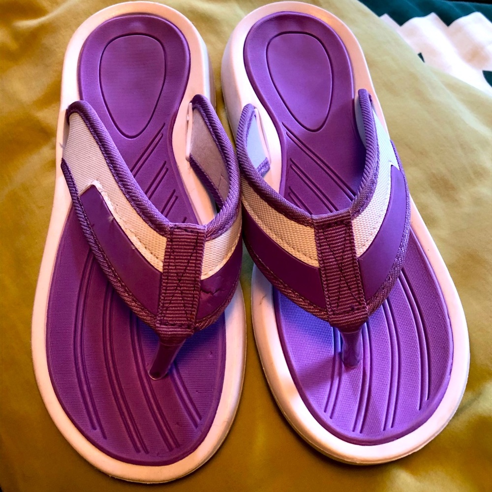 Flip Flops, Purple & White, Size 36. NWOT, Excellent Quality
